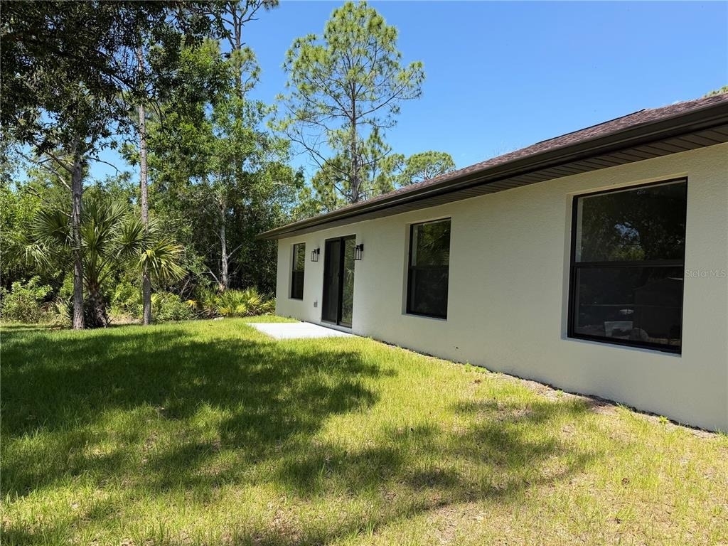23367 Mayville Avenue - Photo 35