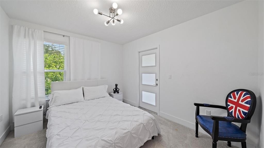 2587 Temple Street - Photo 19