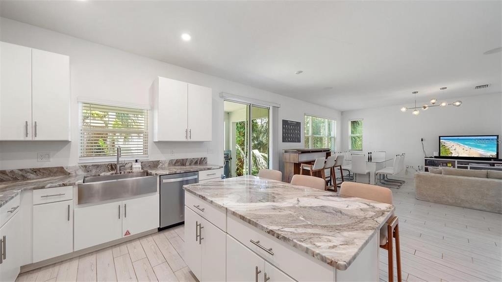 2587 Temple Street - Photo 7