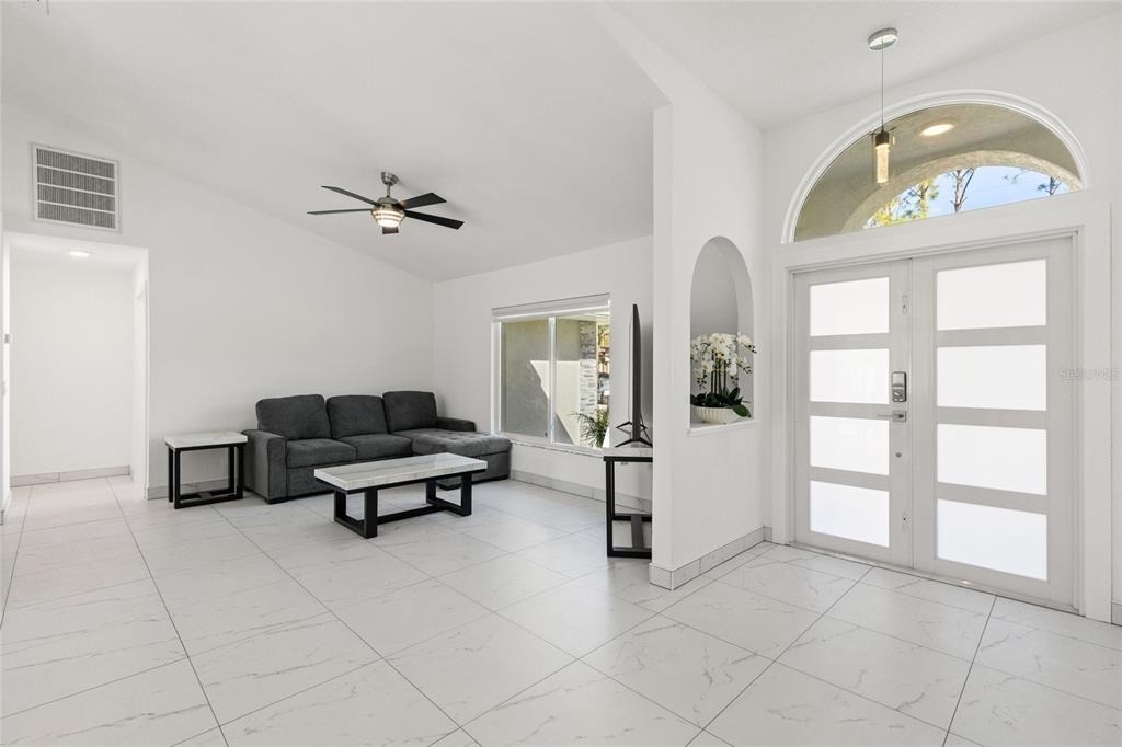 4485 Hansard Avenue - Photo 12