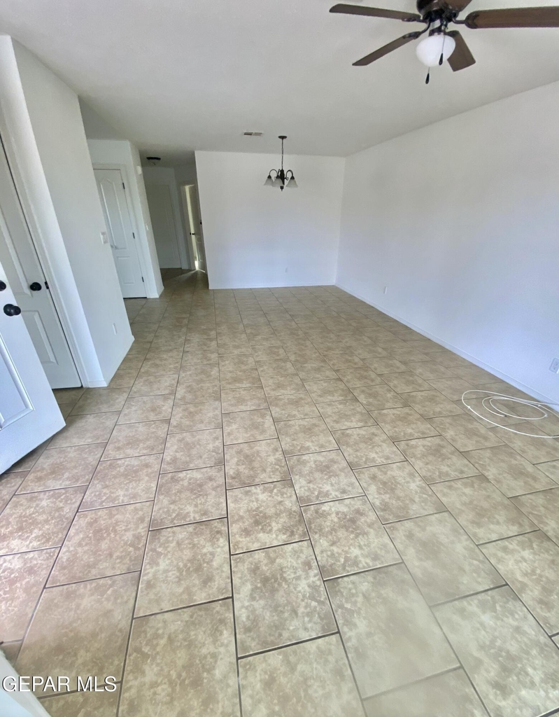 9228 San Lorenzo Avenue - Photo 2