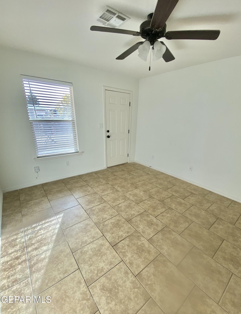 9228 San Lorenzo Avenue - Photo 7