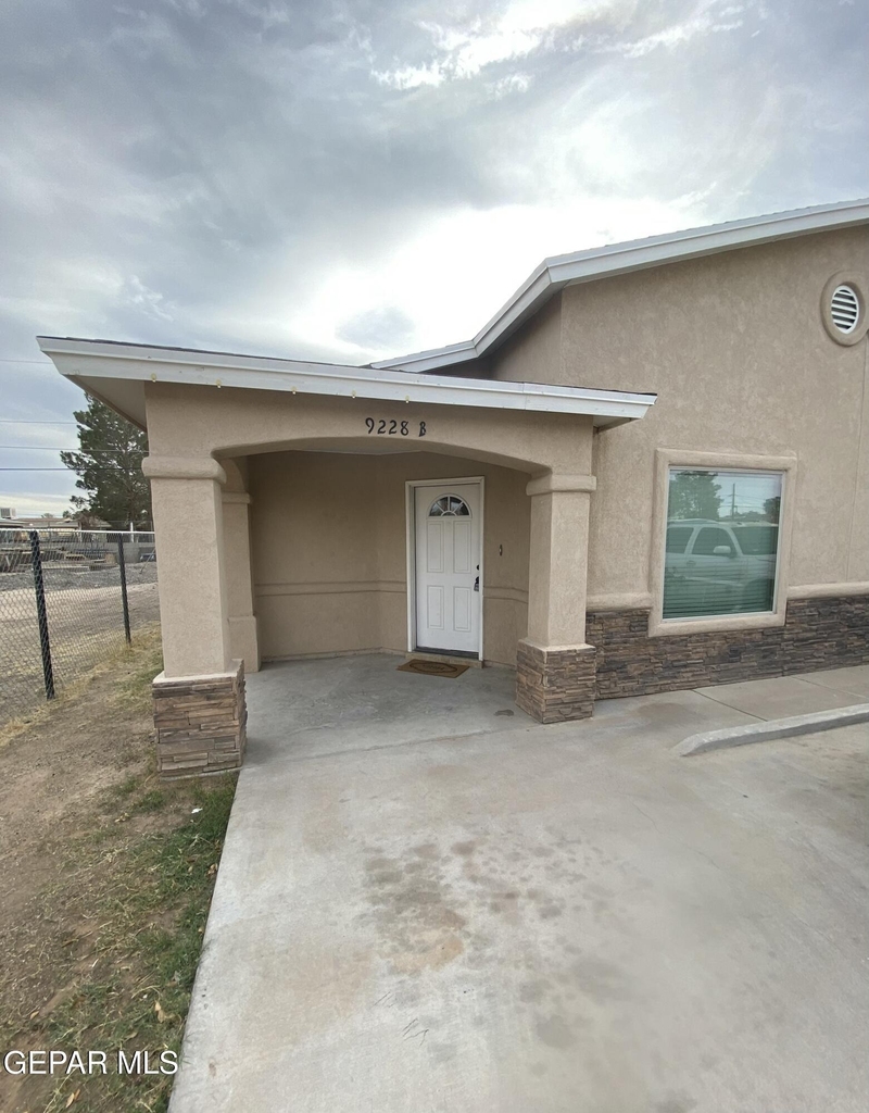 9228 San Lorenzo Avenue - Photo 13
