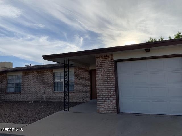 609 Alicante Way - Photo 1