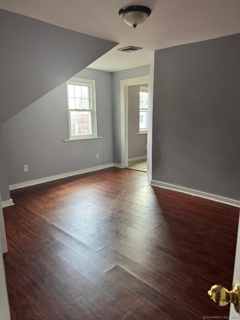 53 Cooke Street - Photo 2
