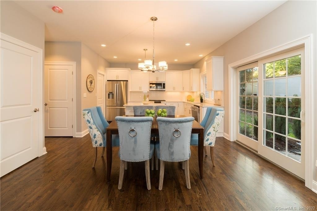 68 Anderson Street - Photo 2
