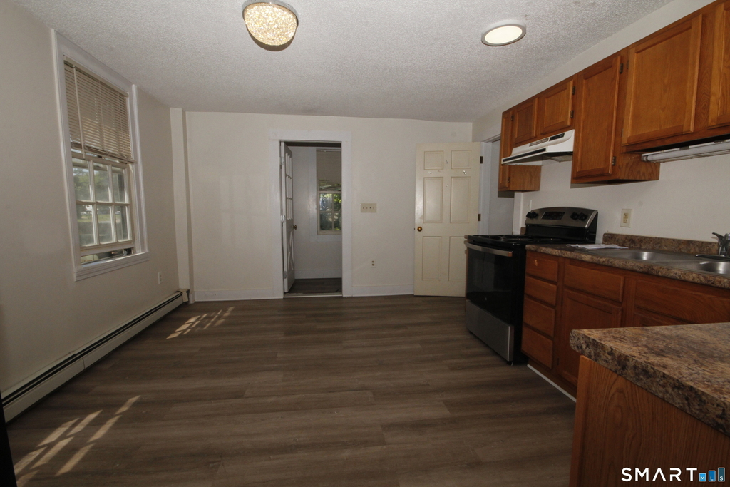204 Poquonock Avenue - Photo 4
