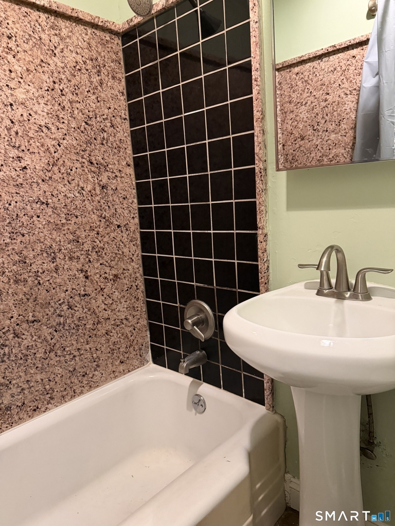 961 Hancock Avenue - Photo 8