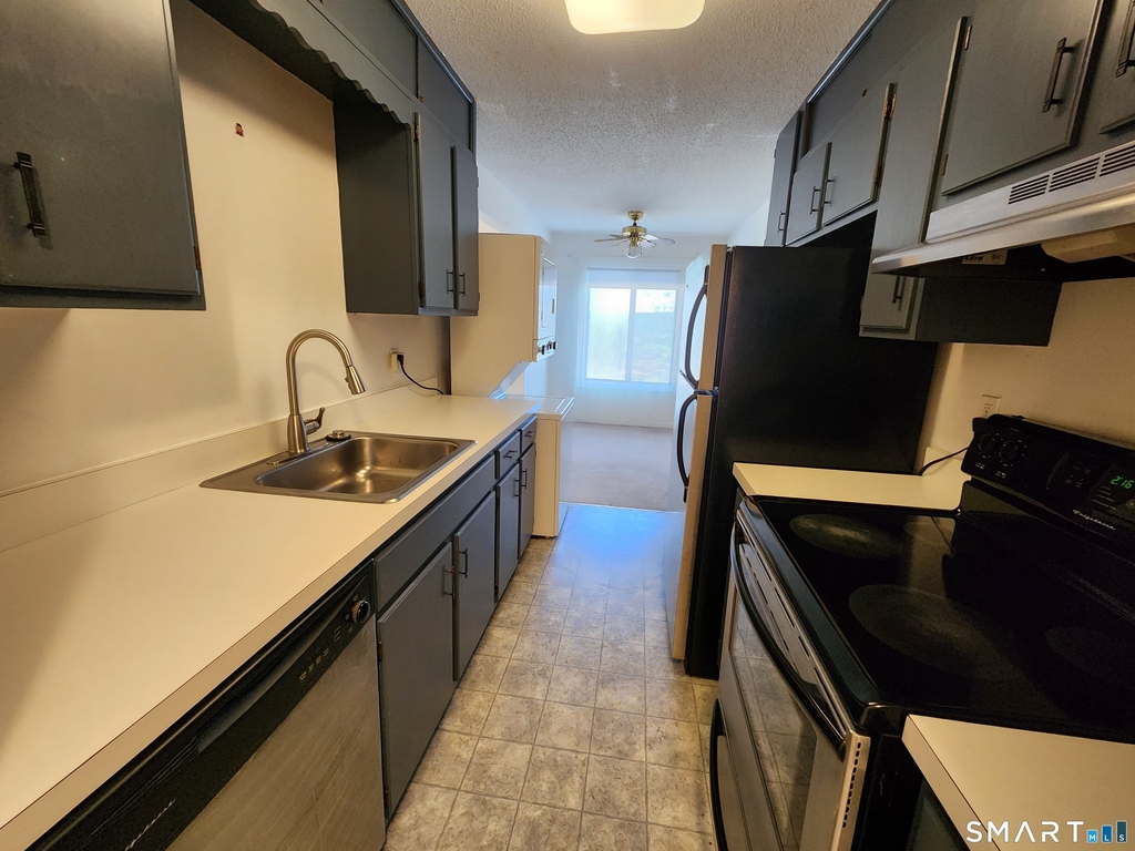 15 Woodsedge Drive - Photo 6