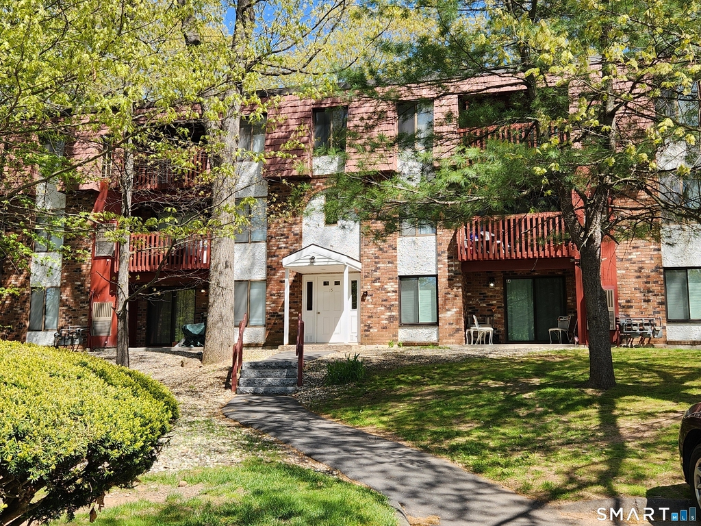 15 Woodsedge Drive - Photo 1