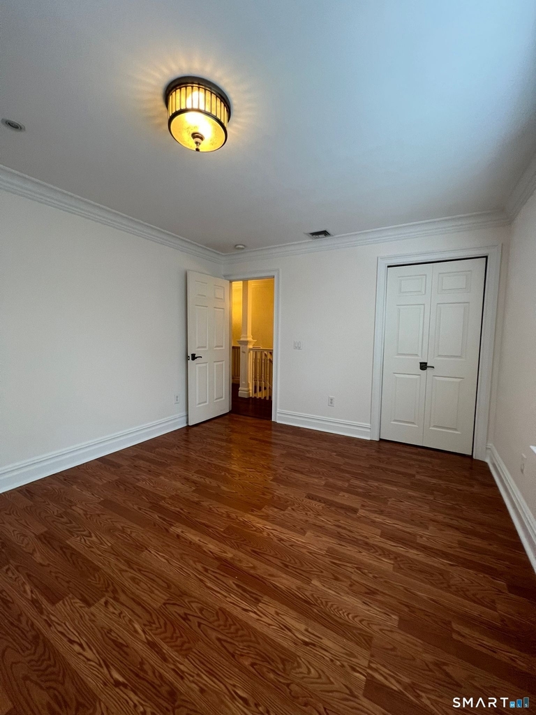 15 Ferris Avenue - Photo 8