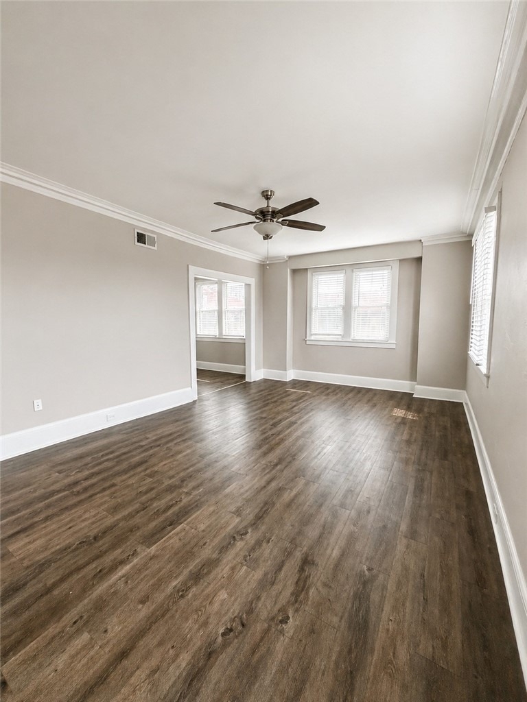 2123 Shady Avenue - Photo 2