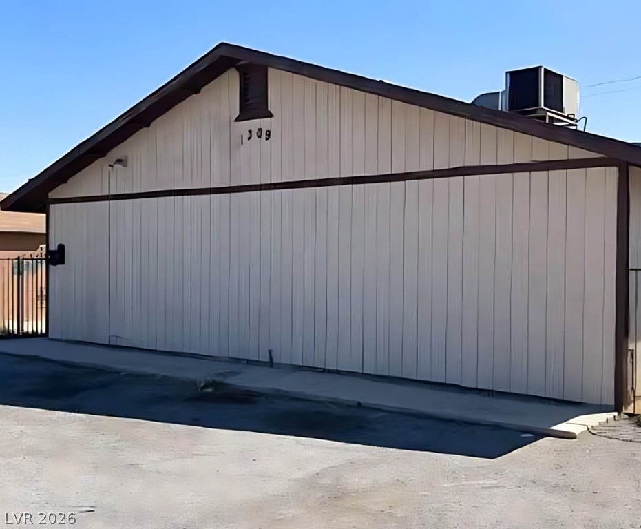 1309 E Cartier Avenue - Photo 1