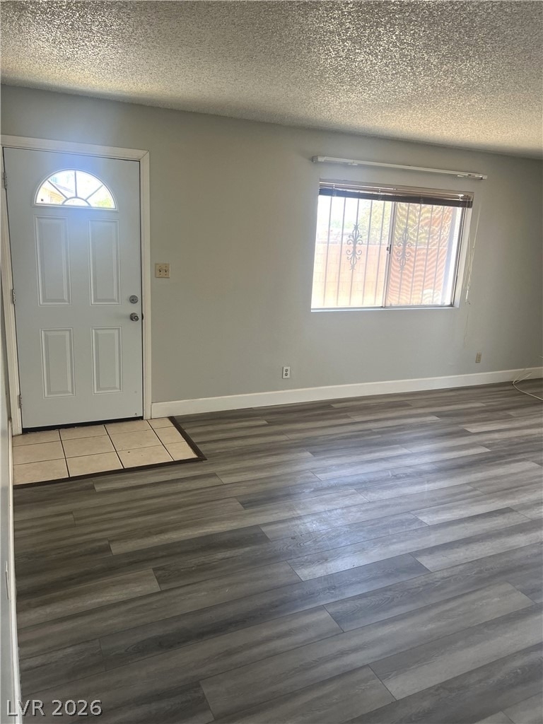 1309 E Cartier Avenue - Photo 4
