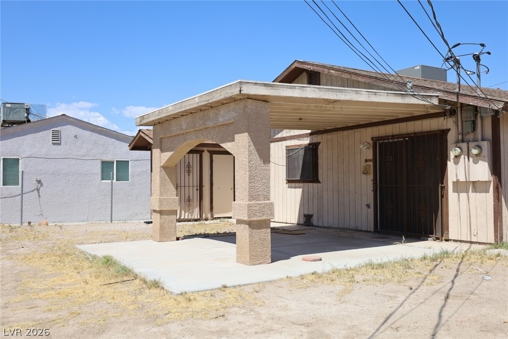 1309 E Cartier Avenue - Photo 0