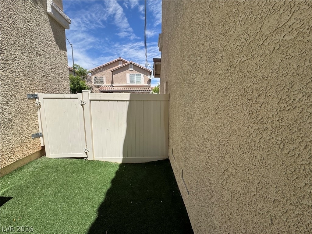 7267 Phlox Road - Photo 6