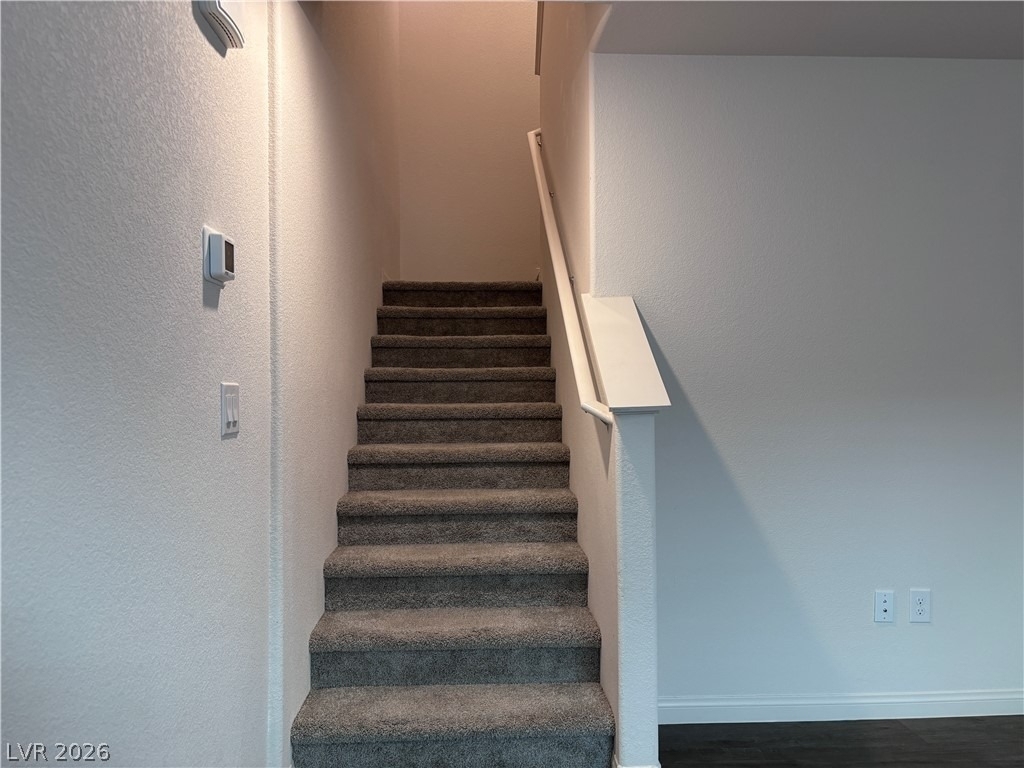 2833 Champagne Gold Avenue - Photo 15