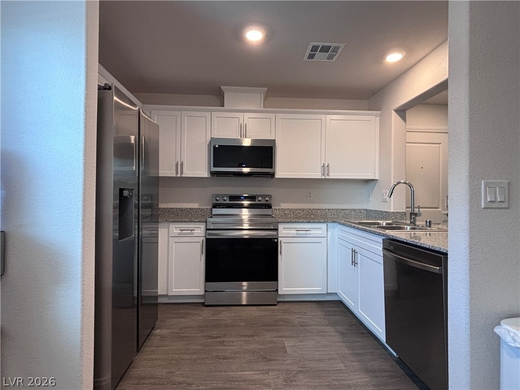 2833 Champagne Gold Avenue - Photo 1