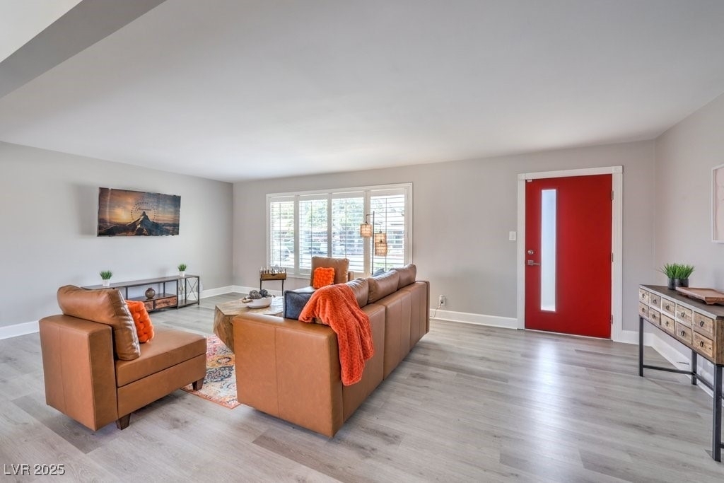 2400 Sherman Place - Photo 4