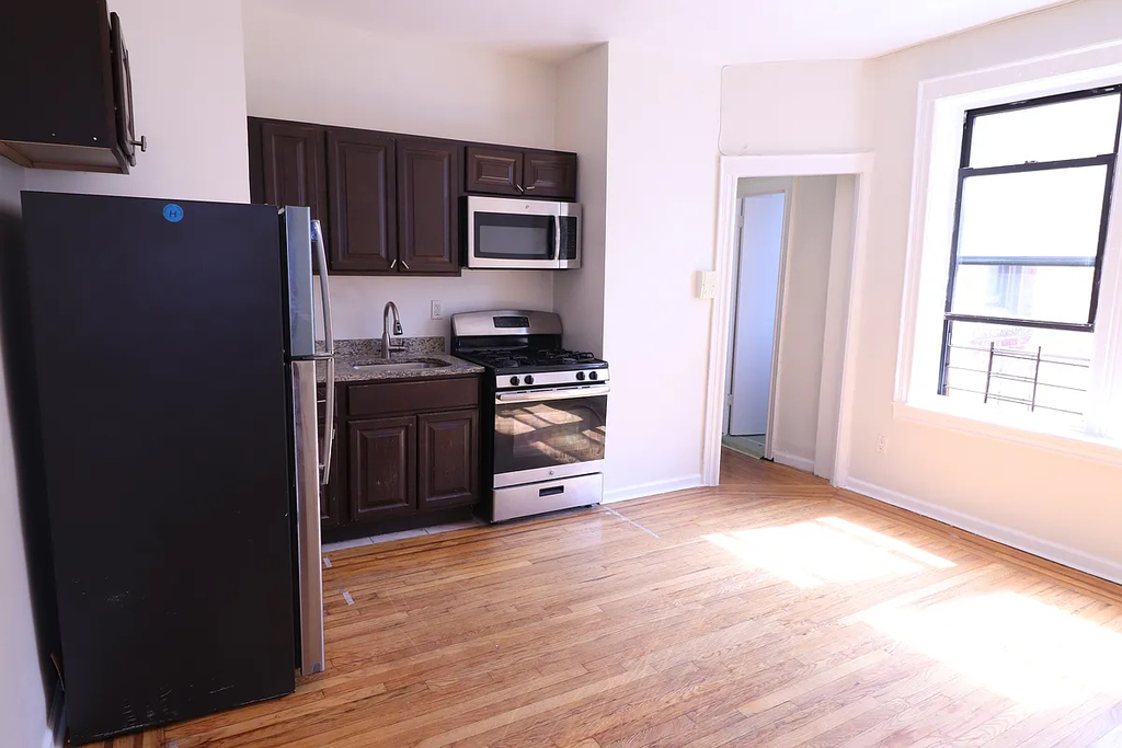 139-18 34th Road - Photo 3