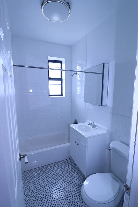 37-33 College Point Boulevard - Photo 8