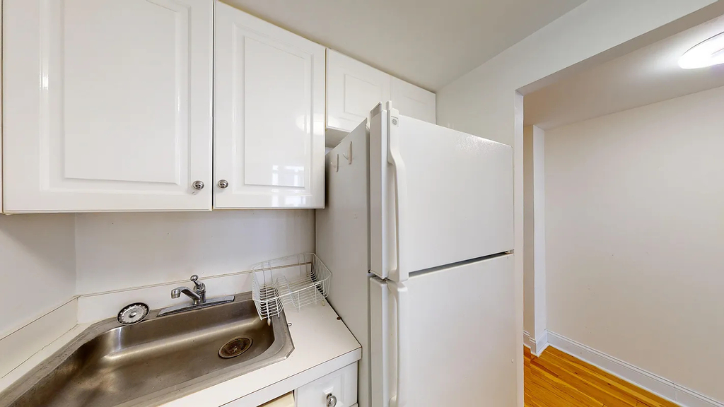 1 Astor Place - Photo 3