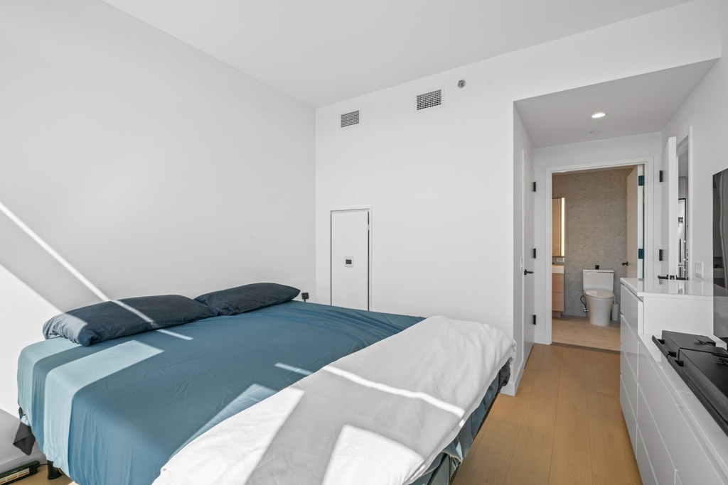 482 Kent Avenue - Photo 8