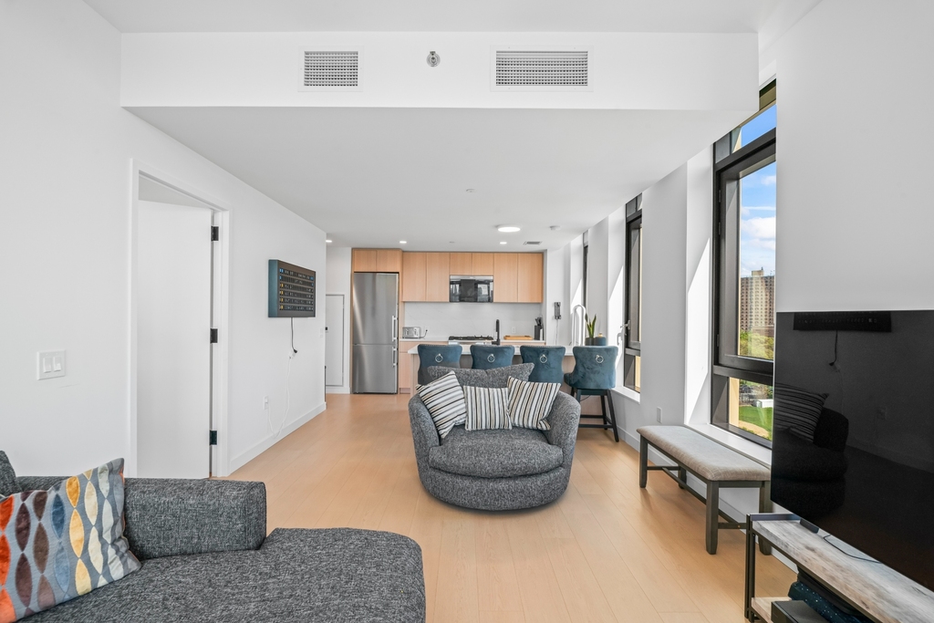482 Kent Avenue - Photo 5