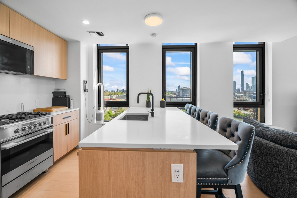 482 Kent Avenue - Photo 4