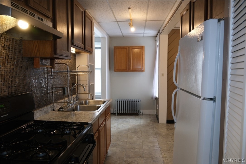 96 Fargo Avenue - Photo 2