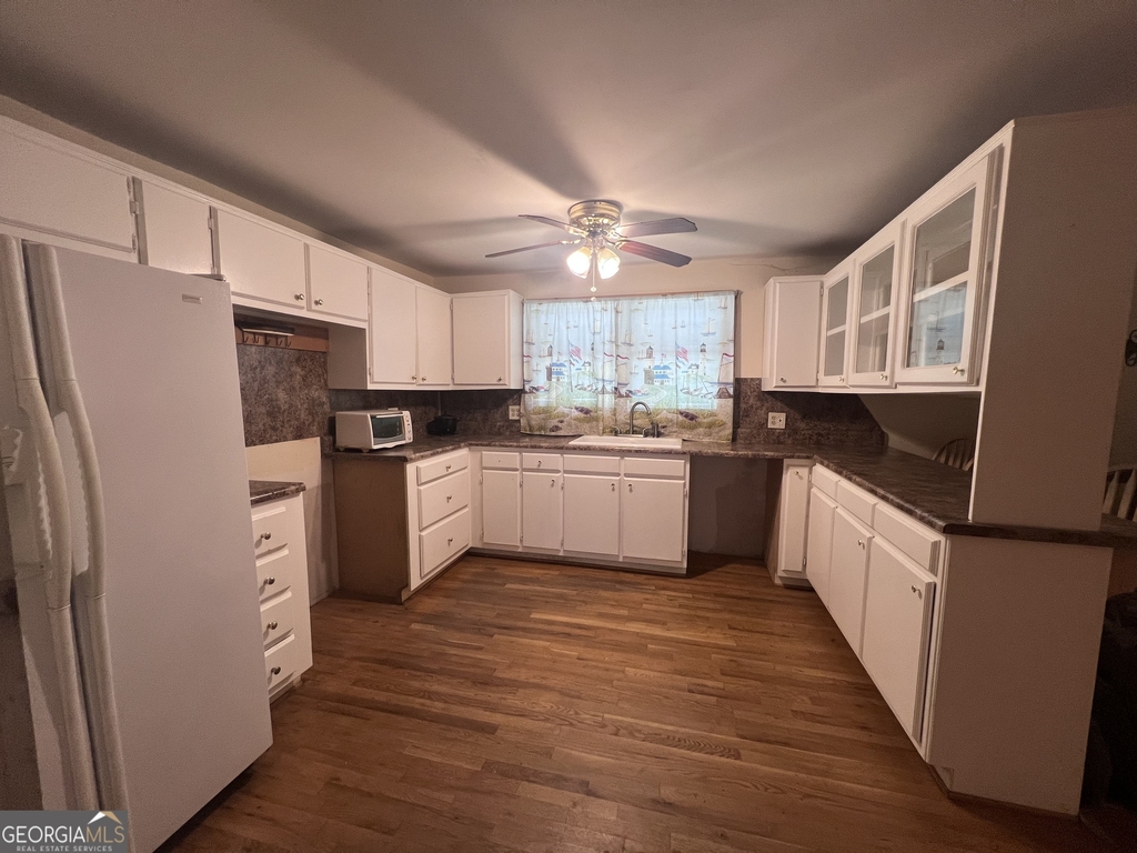 844 Shorewood Circle - Photo 5