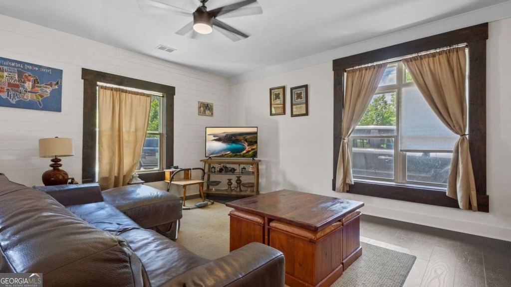 610 Madola Road - Photo 6