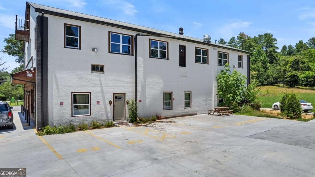 610 Madola Road - Photo 2