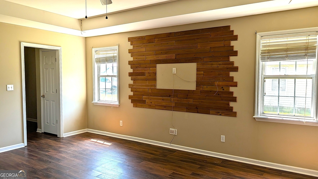 210 Strawbridge Lane - Photo 3