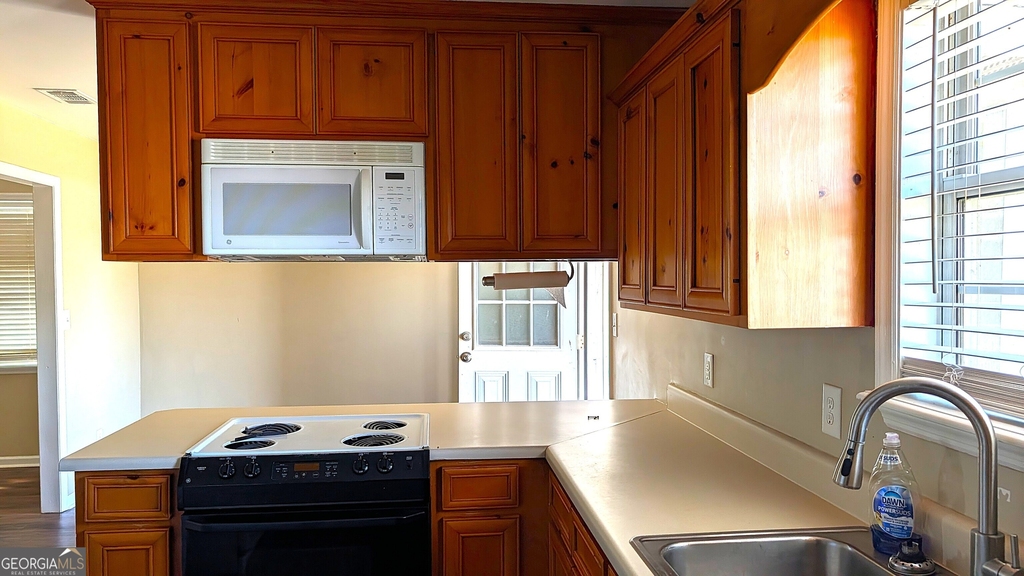 210 Strawbridge Lane - Photo 7