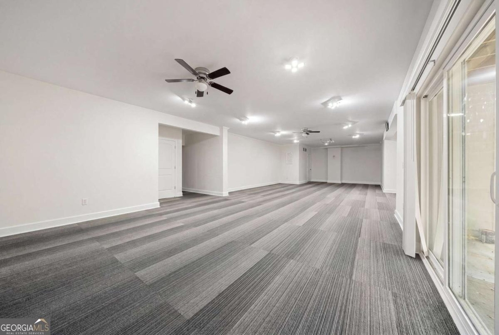 8175 Scenic Ridge Way - Photo 7