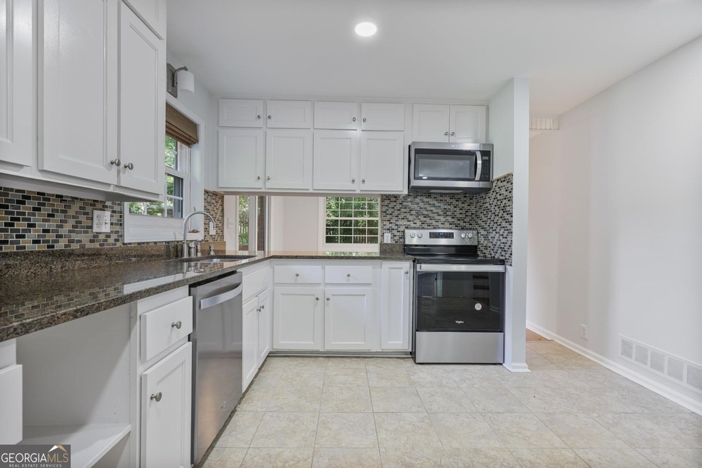 2903 Old Sewell Road - Photo 9