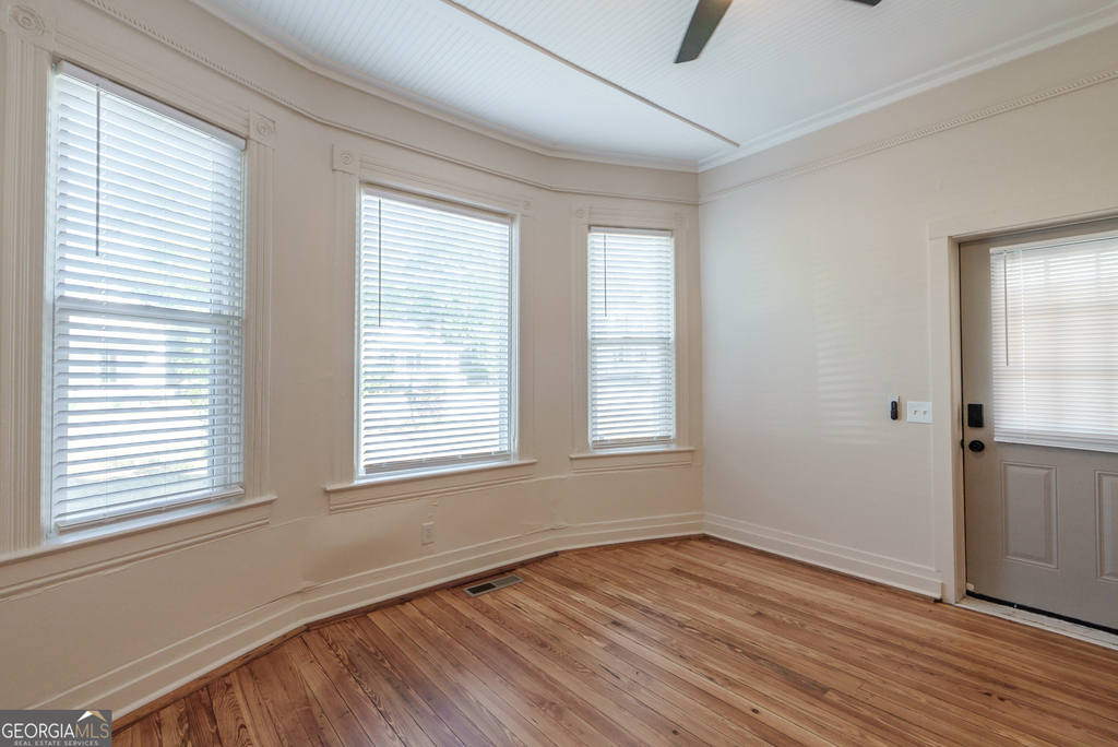 243 Boulevard - Photo 5