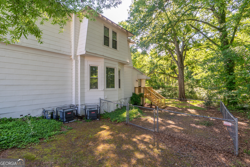 243 Boulevard - Photo 21