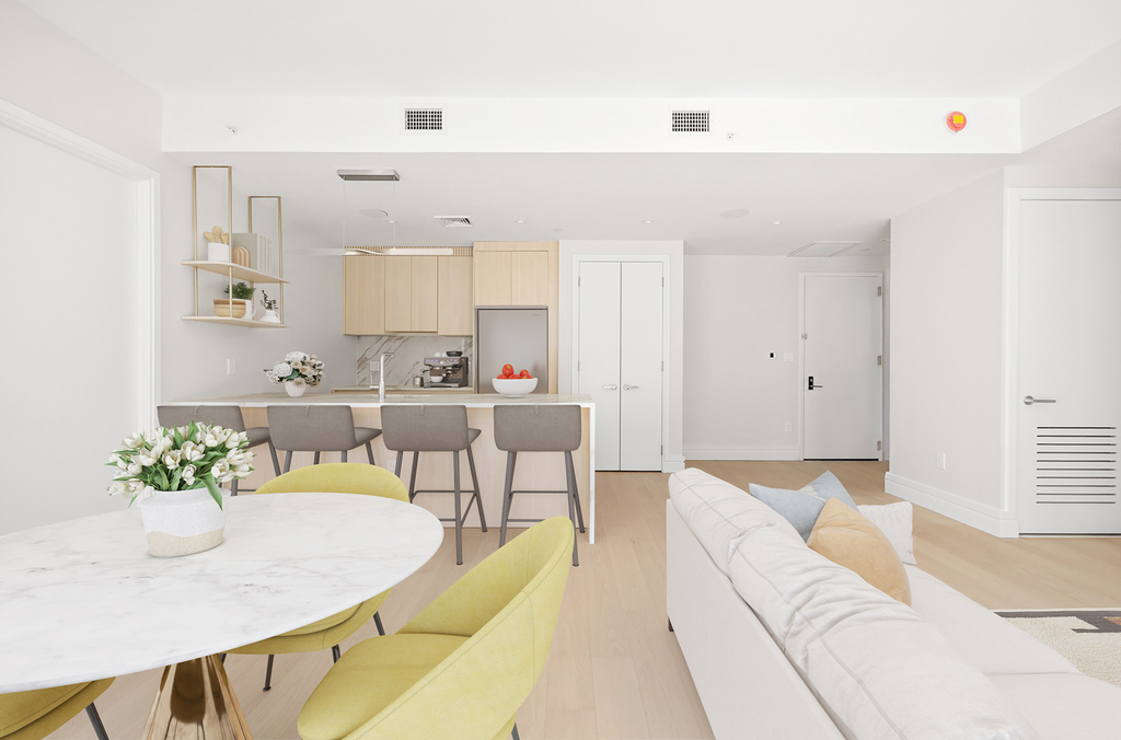 960 Franklin Avenue - Photo 2