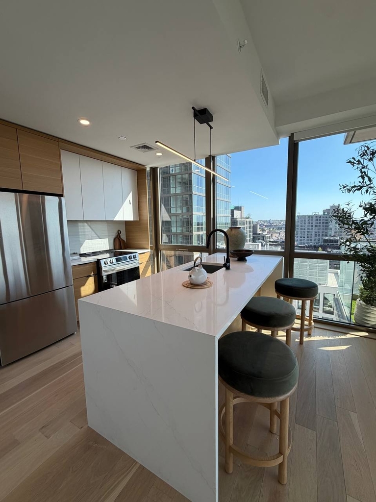 395 Carroll Street - Photo 4