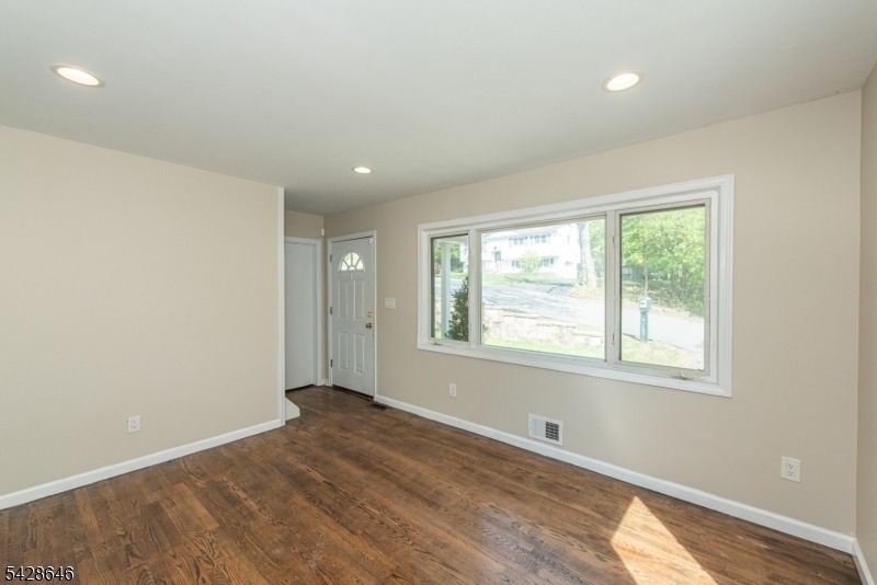 537 Dell Rd - Photo 2