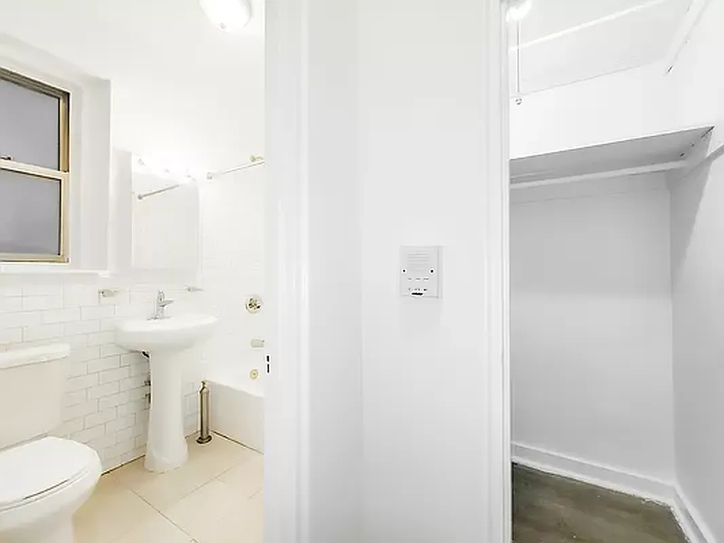 West 83rd Street/west end ave - Photo 9