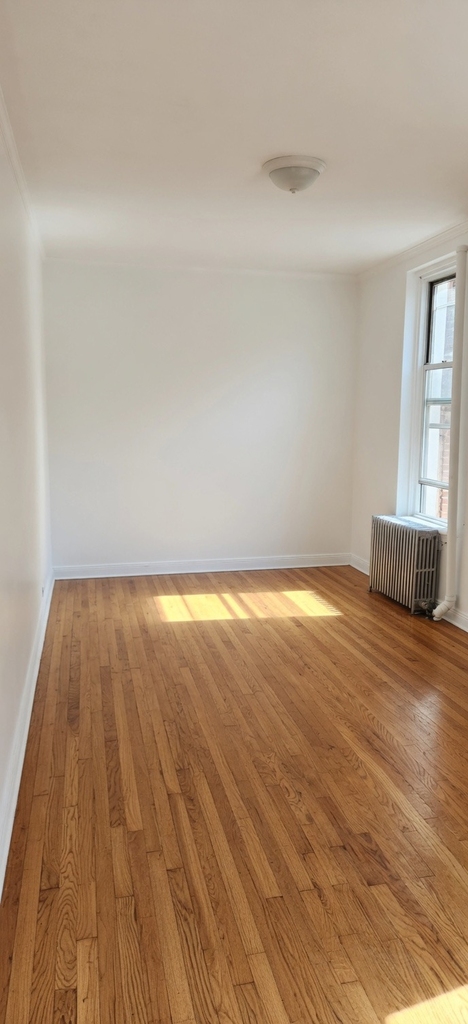 West 83rd Street/west end ave - Photo 3