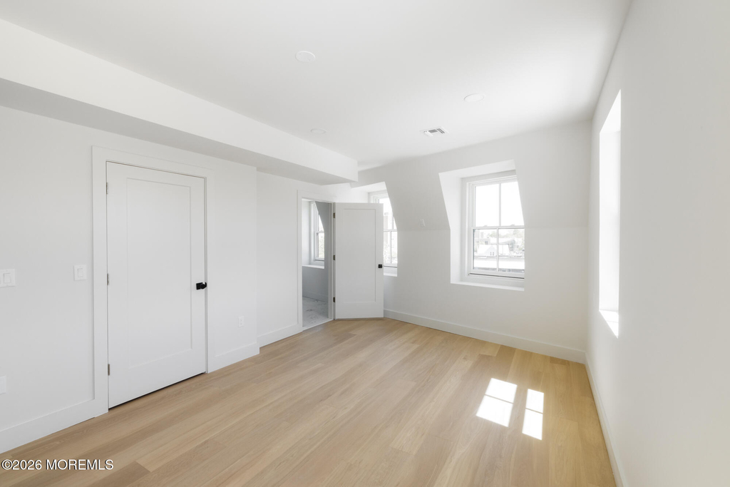 9 Wharf Avenue - Photo 8