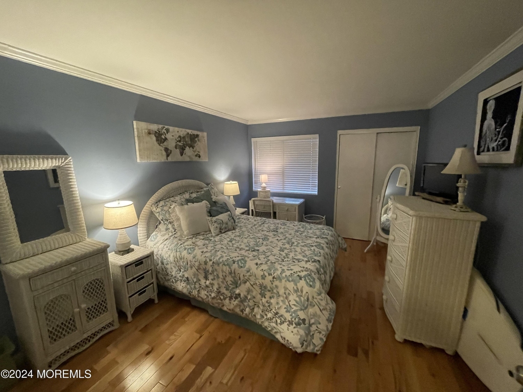 330 Shore Drive - Photo 9