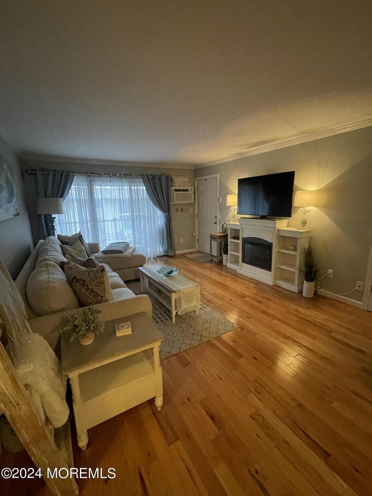 330 Shore Drive - Photo 2