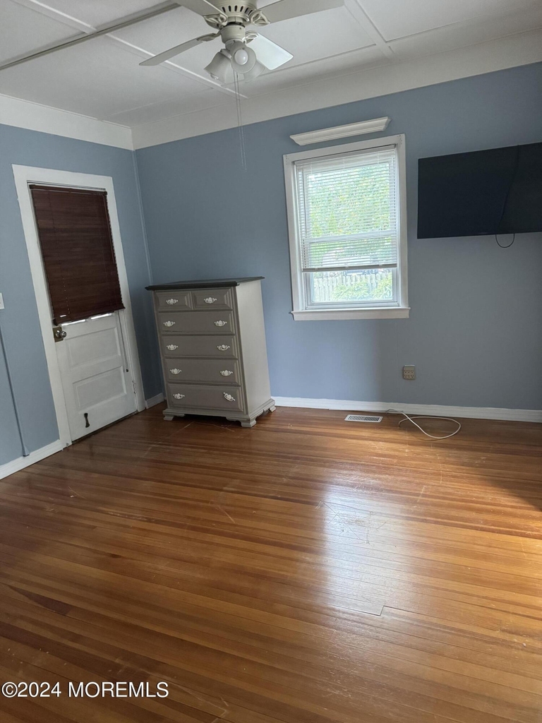 84 Atlantic Avenue - Photo 3