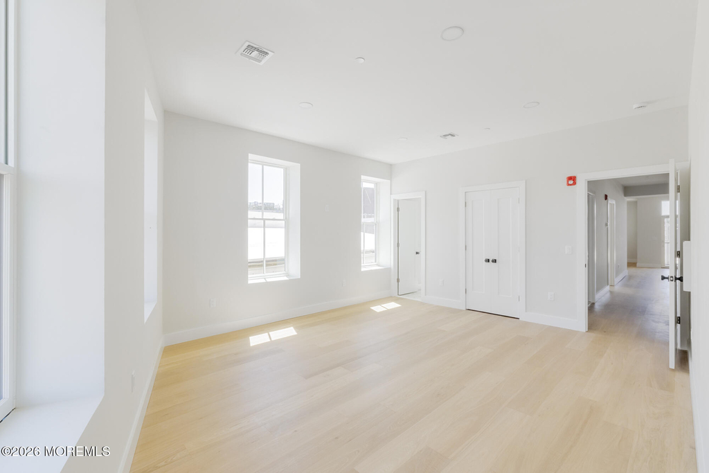 9 Wharf Avenue - Photo 8