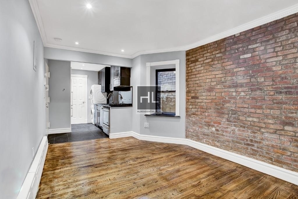 Barrow Street - Photo 1